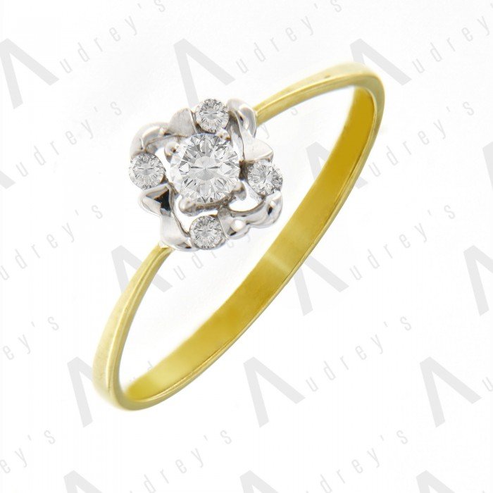 9 KARAT DIAMOND RING