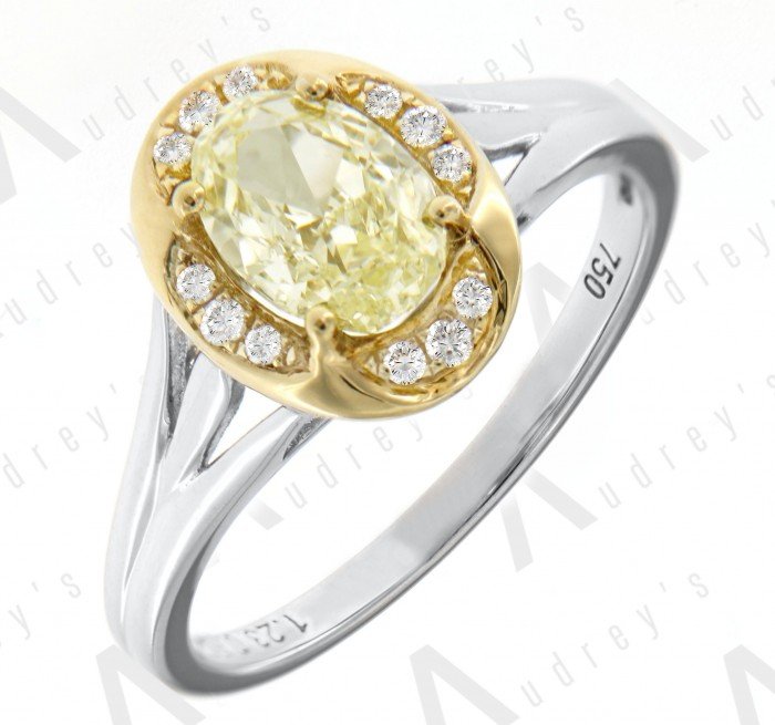 18 KARAT DIAMOND RING