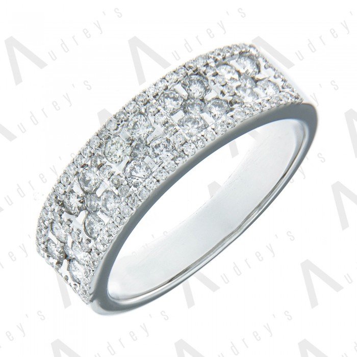 18K WHITE GOLD DIAMOND RING