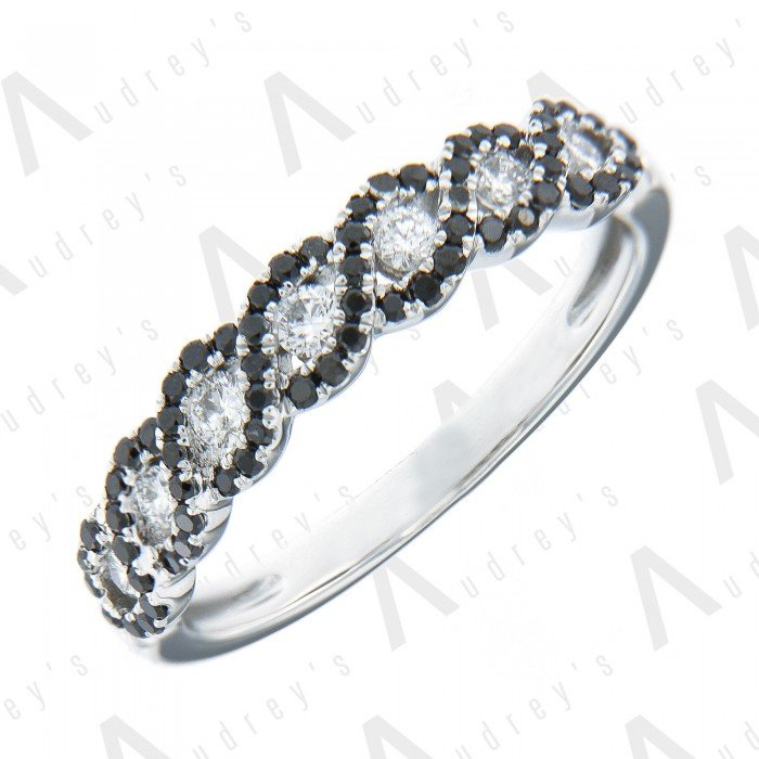 18 KARAT DIAMOND RING
