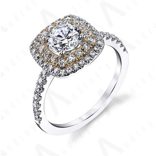 18K ROUND DOUBLE HALO DIAMOND RING 