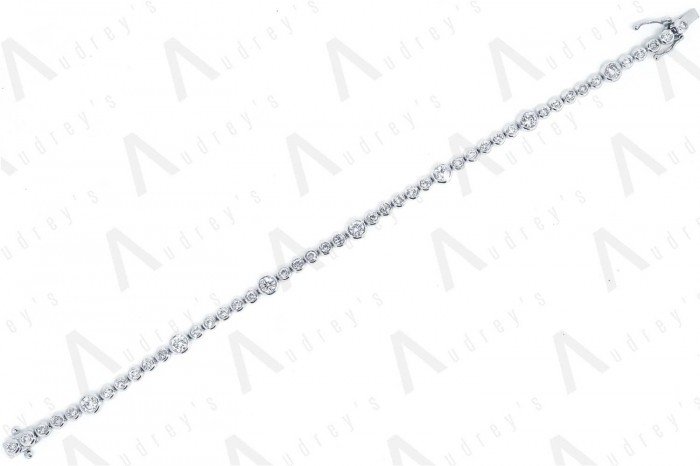 18 KARAT DIAMOND BRACELET