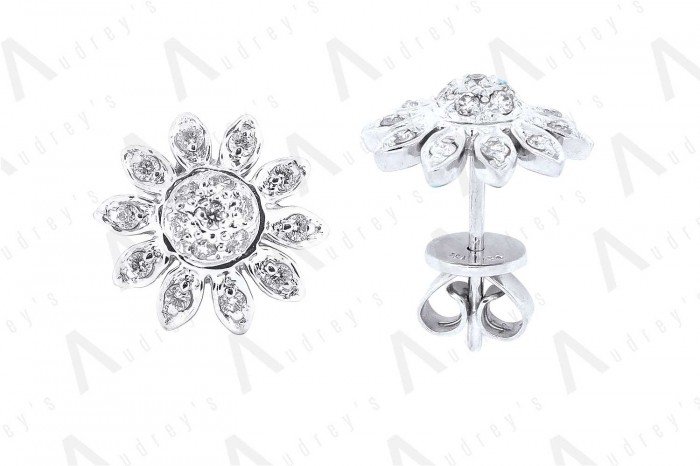 18 KARAT DIAMOND EARRING