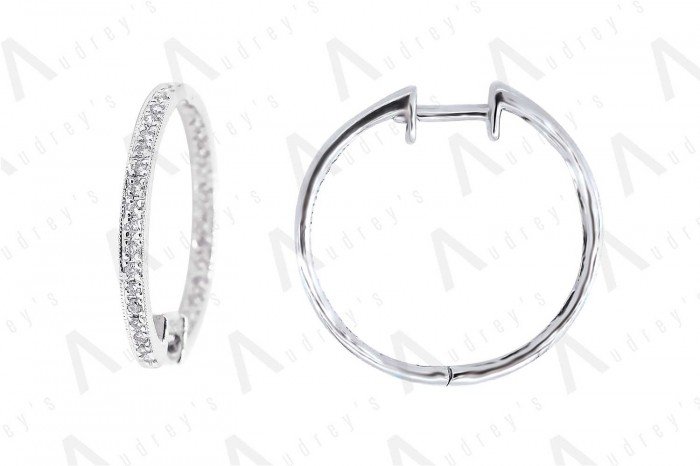 18 KARAT DIAMOND EARRING
