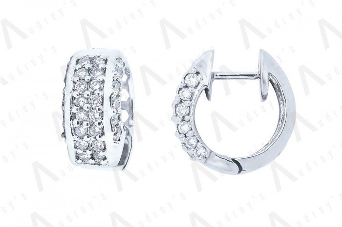 18 KARAT DIAMOND EARRING