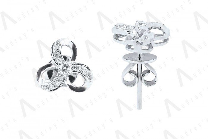 18 KARAT DIAMOND EARRING