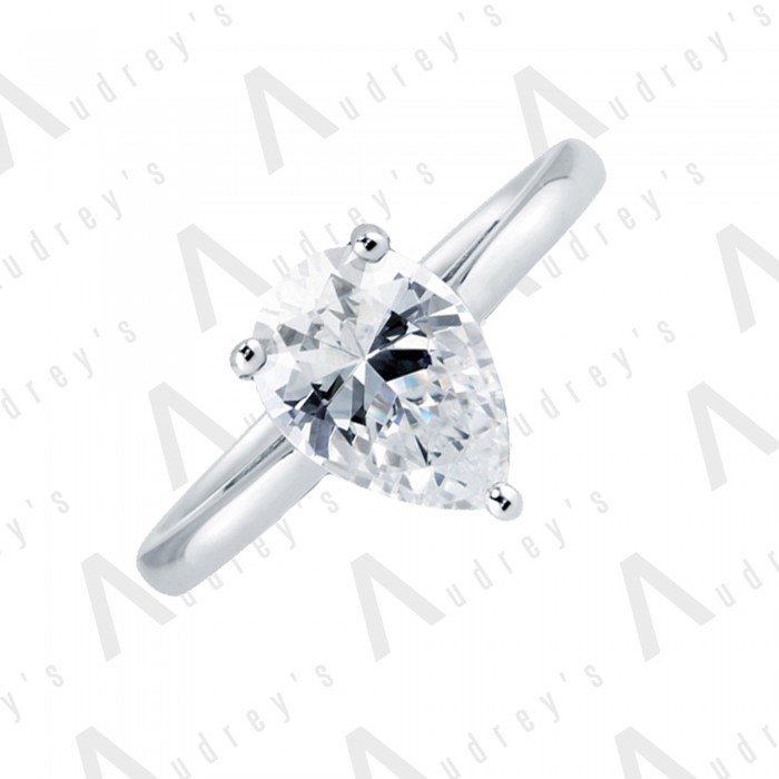 18K TINA SOLITAIRE RING